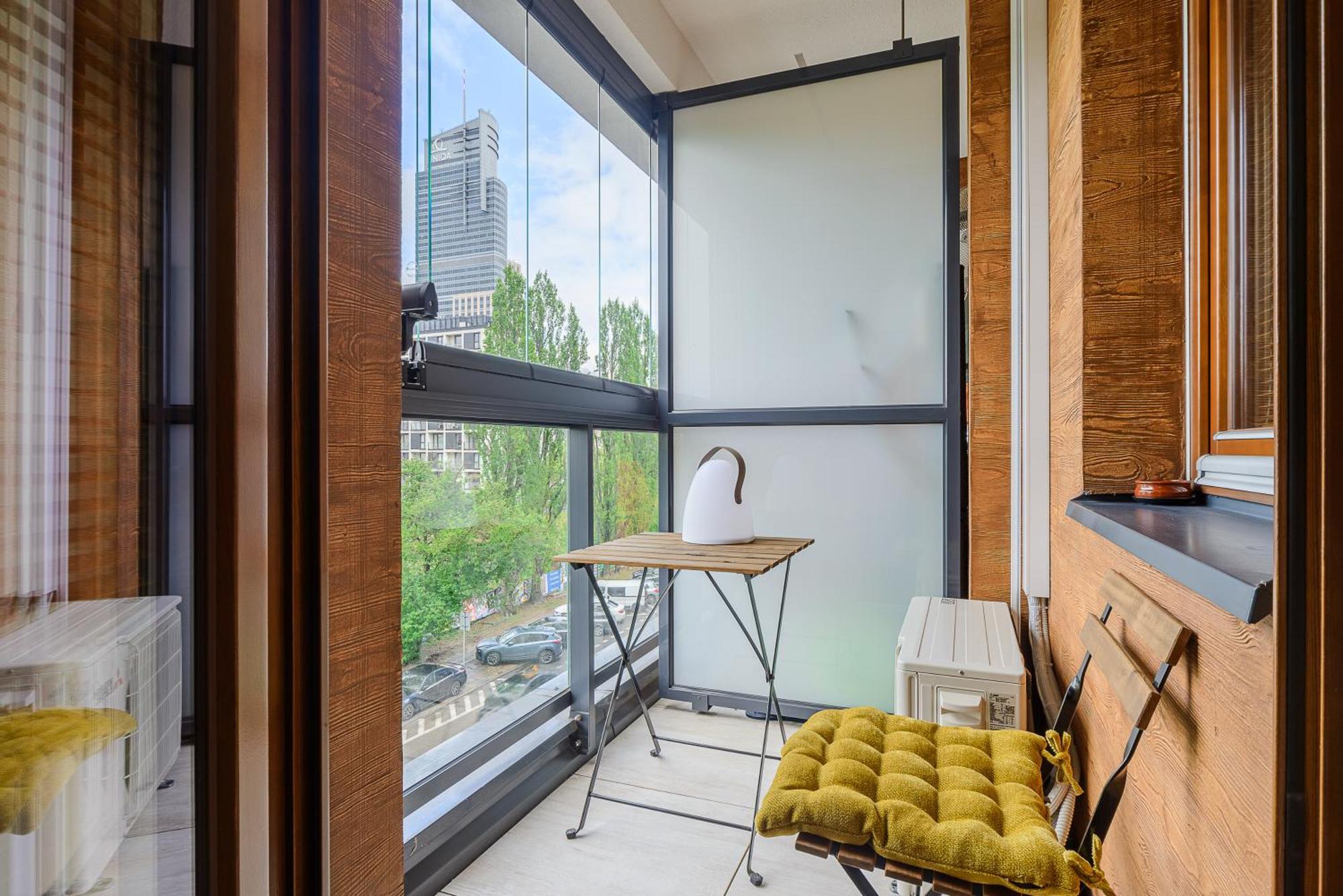 Cozy Family Apartments With Balcony Near Zlote Tarasy Varsovia Exterior foto