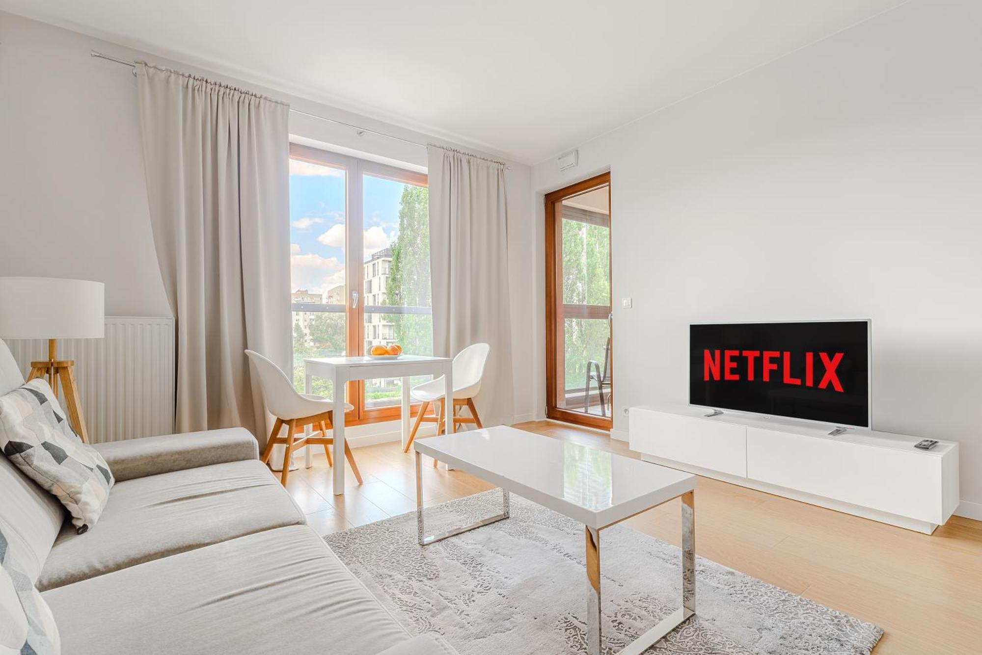 Cozy Family Apartments With Balcony Near Zlote Tarasy Varsovia Exterior foto