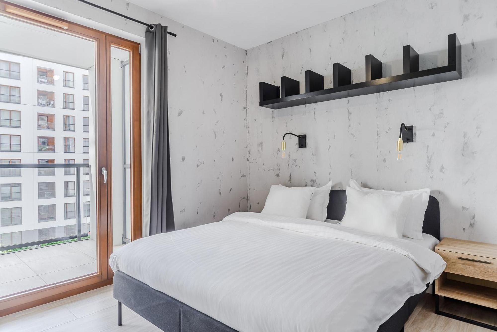 Cozy Family Apartments With Balcony Near Zlote Tarasy Varsovia Exterior foto